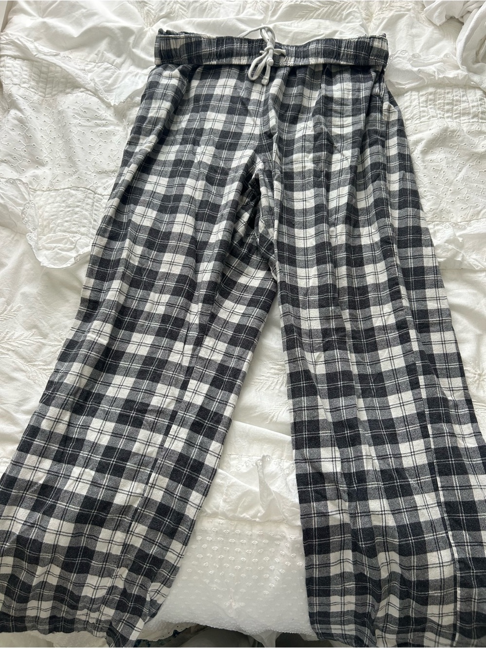 Uniqlo Black & White Plaid Women's Lounge Pants